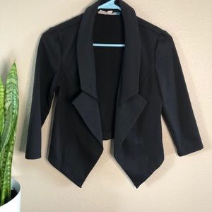 Black cropped blazer